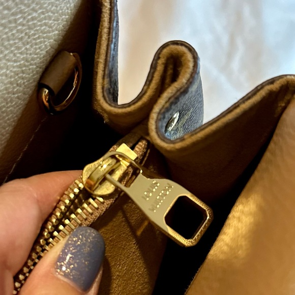 Louis Vuitton Venus Monogram Brown Sesame Tote or Shoulder Bag - Like New - Picture 14 of 15